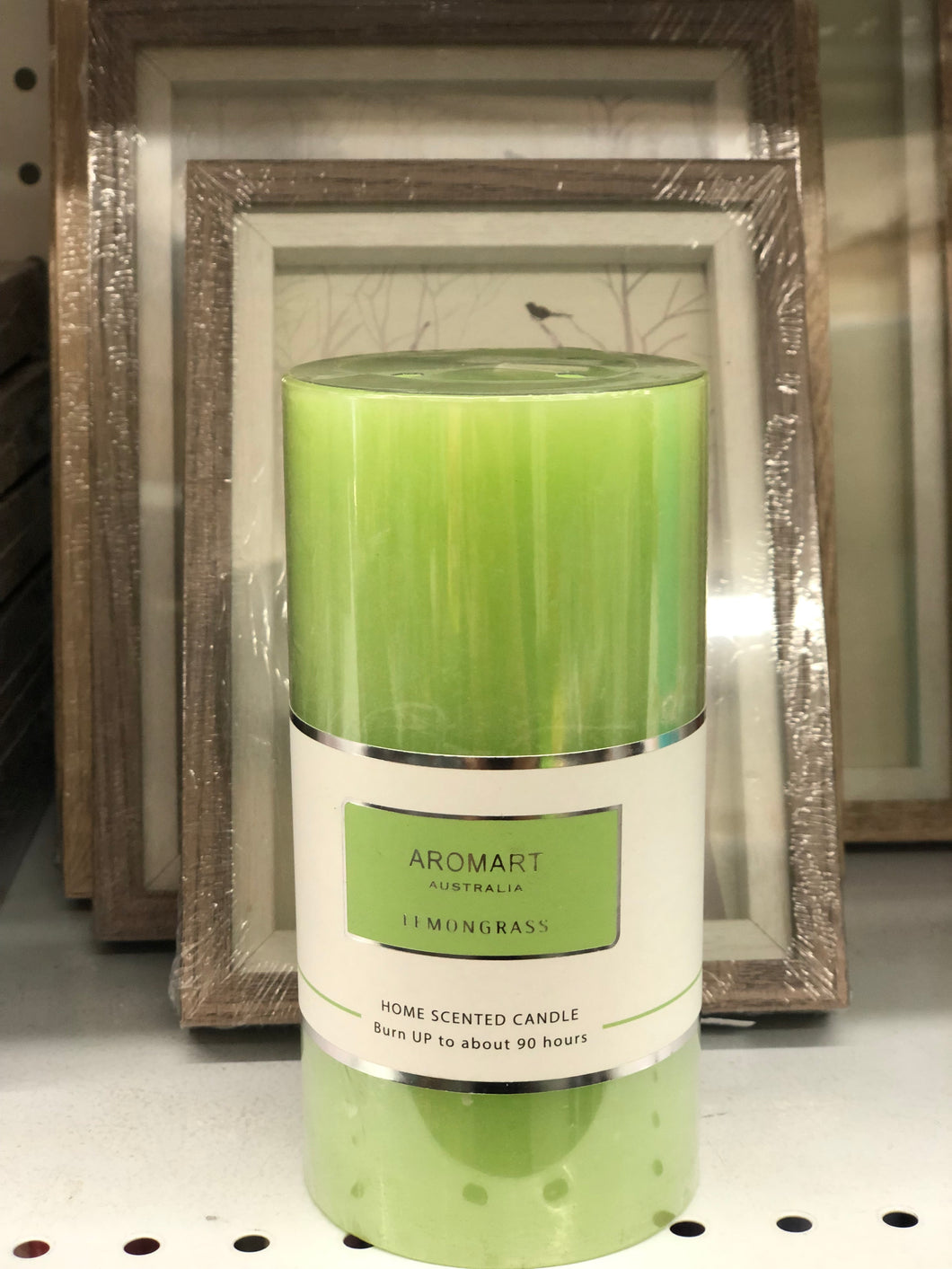 GREEN SCENTED PILLAR CANDLE --LEMONGRASS